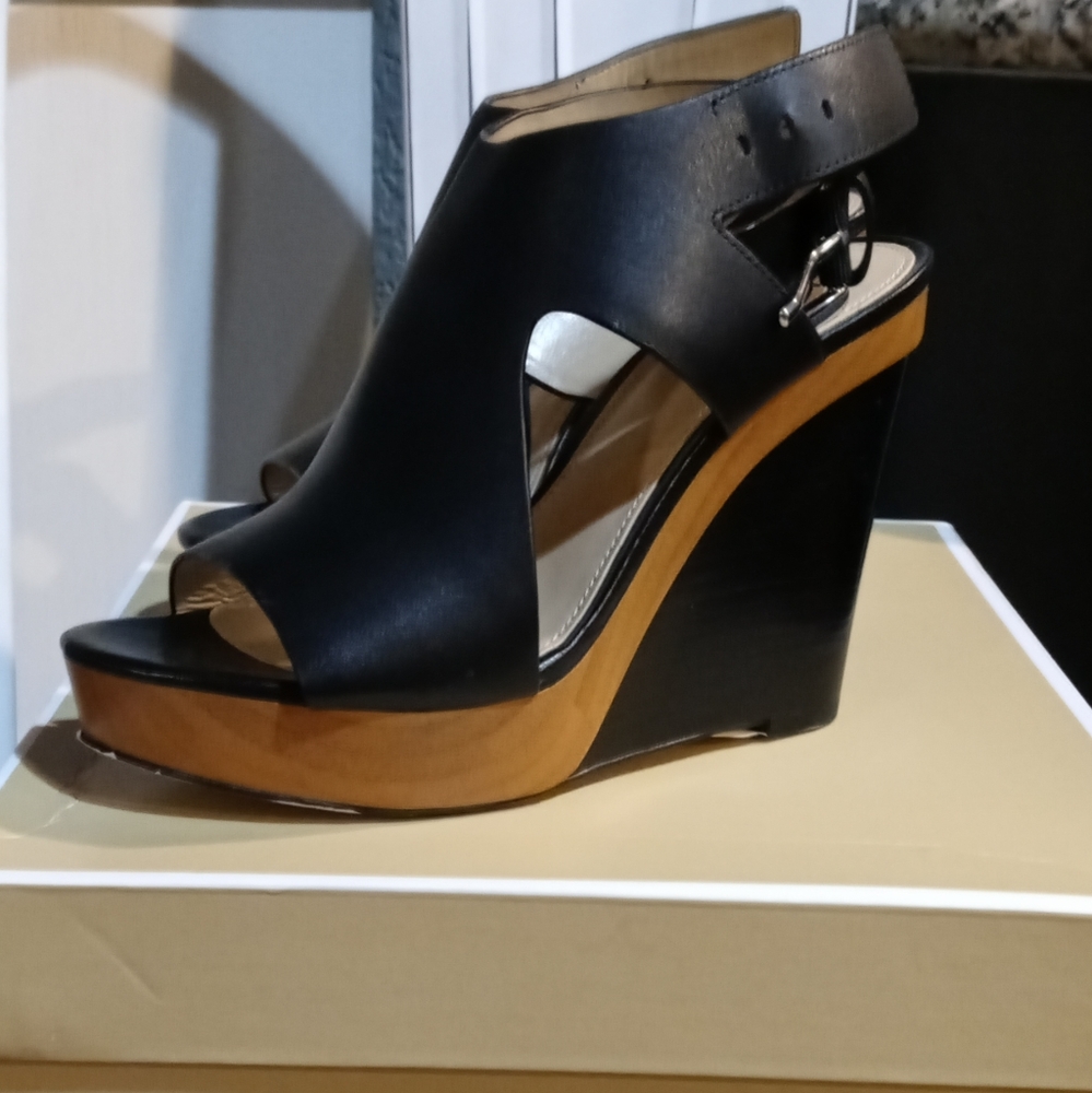 MK heels